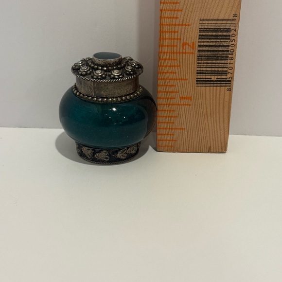 Vintage Twos & Co. Cobalt Blue & Silver Plate  Small Trinket Box - Picture 7 of 7